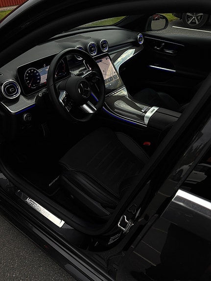 Mercedes-Benz C220 6 of 11