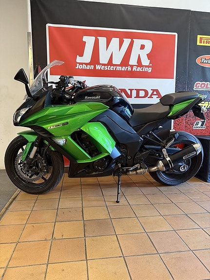 Kawasaki Ninja Z1000SX 5 of 8