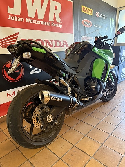 Kawasaki Ninja Z1000SX 2 of 8
