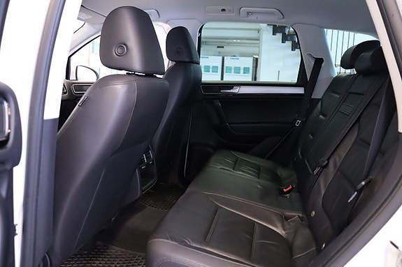 Volkswagen Touareg 13 of 14