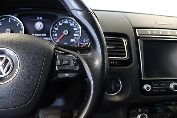 Volkswagen Touareg 9 of 14