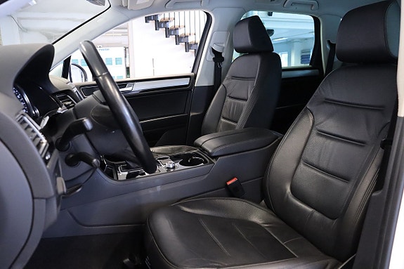 Volkswagen Touareg 11 of 14