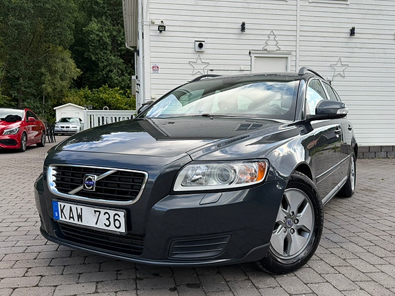Volvo V50 2 of 30