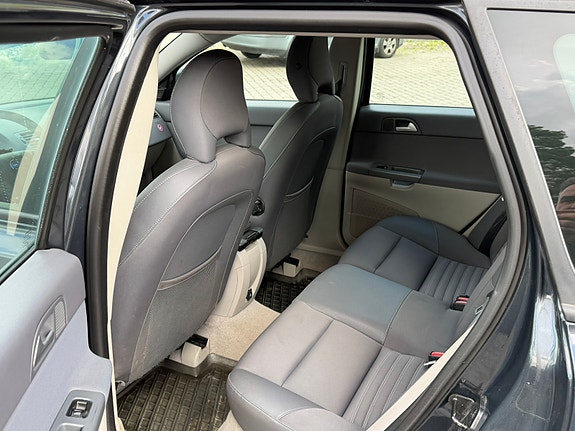 Volvo V50 19 of 30