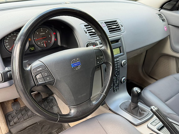 Volvo V50 22 of 30