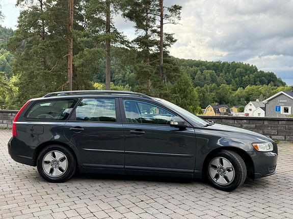 Volvo V50 9 of 30