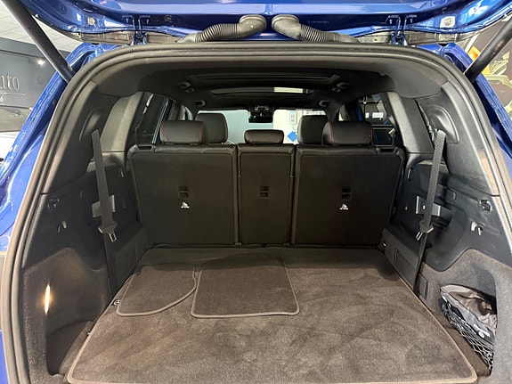 Mercedes-Benz GLB200 9 of 30