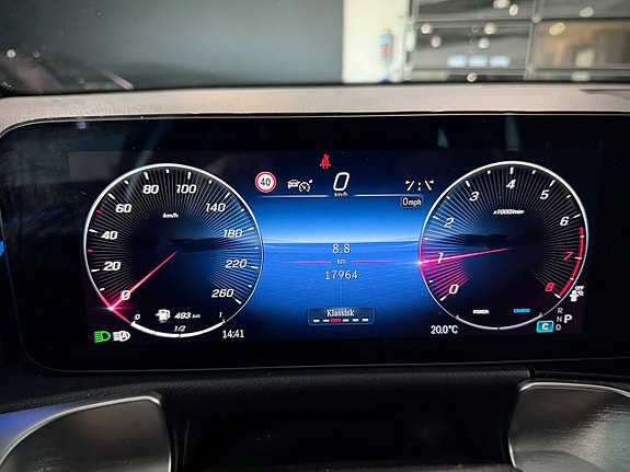 Mercedes-Benz GLB200 21 of 30
