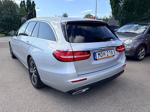 Mercedes-Benz E200 6 of 23