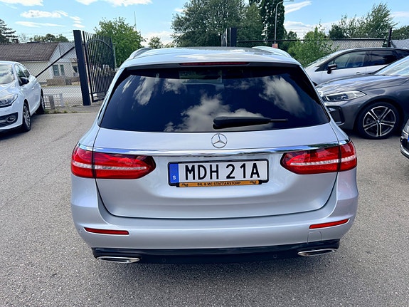 Mercedes-Benz E200 7 of 23