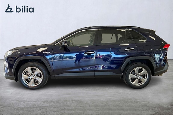 Toyota RAV4 3 of 22