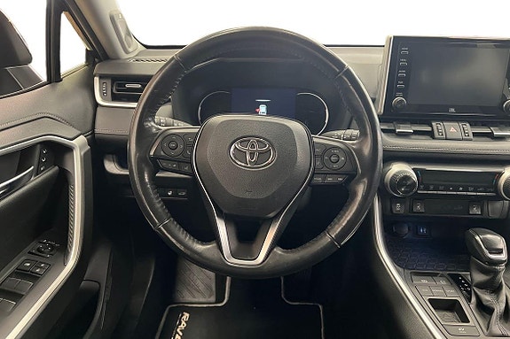 Toyota RAV4 11 of 22