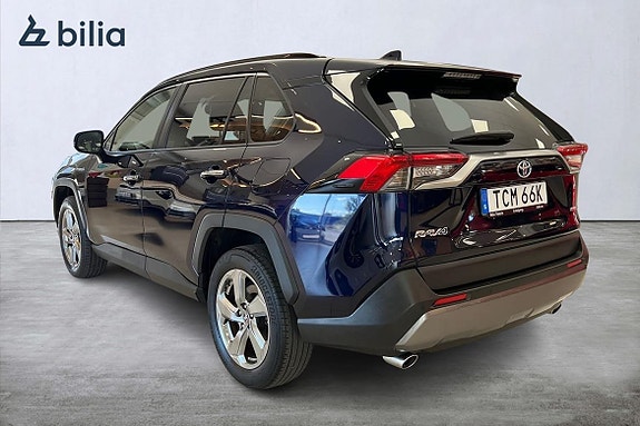 Toyota RAV4 2 of 22