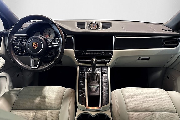 Porsche Macan GTS 7 of 26