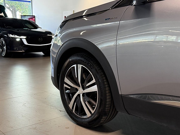 Peugeot 3008 4 of 16