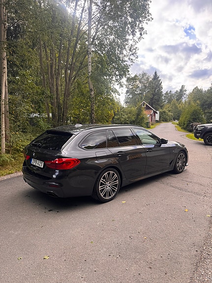 BMW 520d 4 of 8