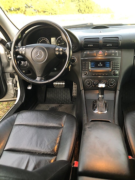 Mercedes-Benz C230 15 of 20