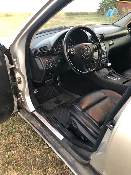 Mercedes-Benz C230 13 of 20