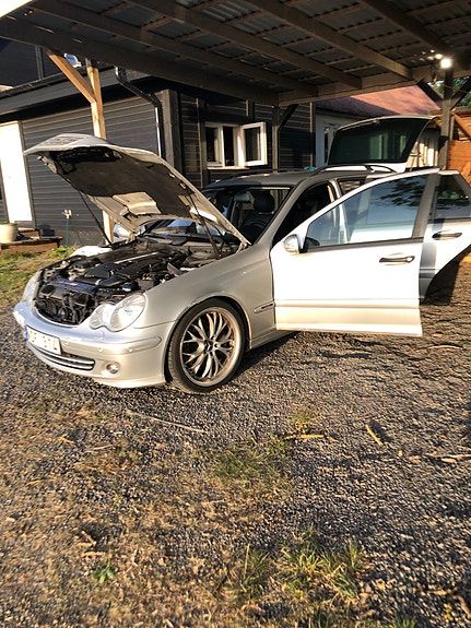 Mercedes-Benz C230 17 of 20