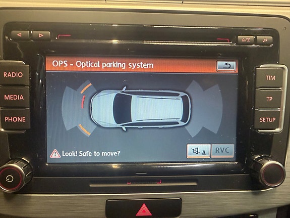 Volkswagen Passat Alltrack 12 of 13