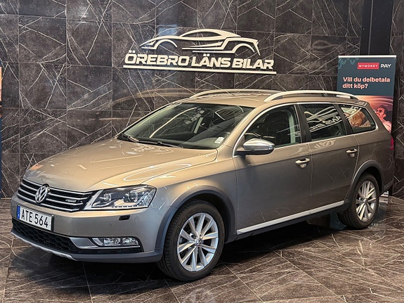 Volkswagen Passat Alltrack 2 of 13