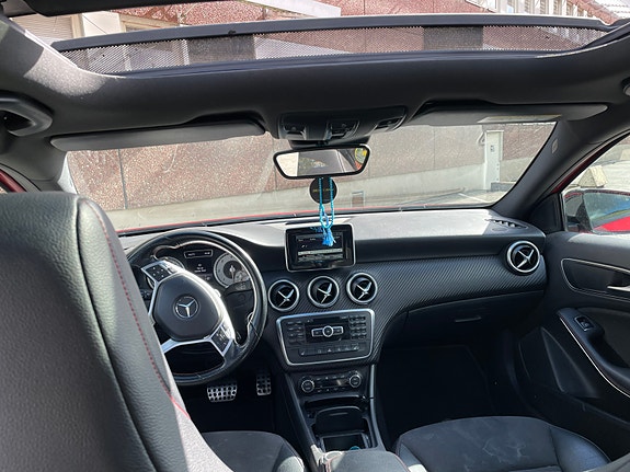 Mercedes-Benz A200 4 of 6
