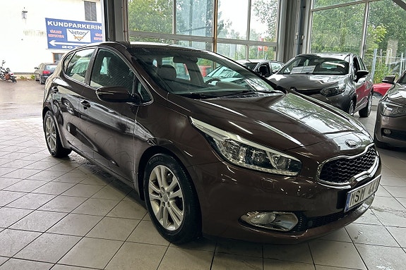 Kia Ceed 4 of 28