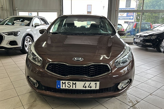 Kia Ceed 3 of 28