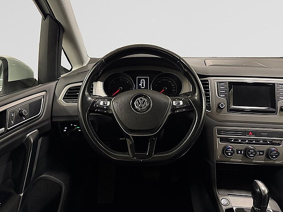 Volkswagen Golf Sportsvan 13 of 24