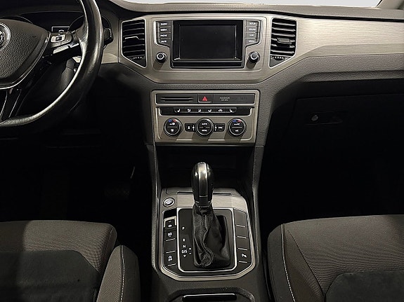 Volkswagen Golf Sportsvan 14 of 24