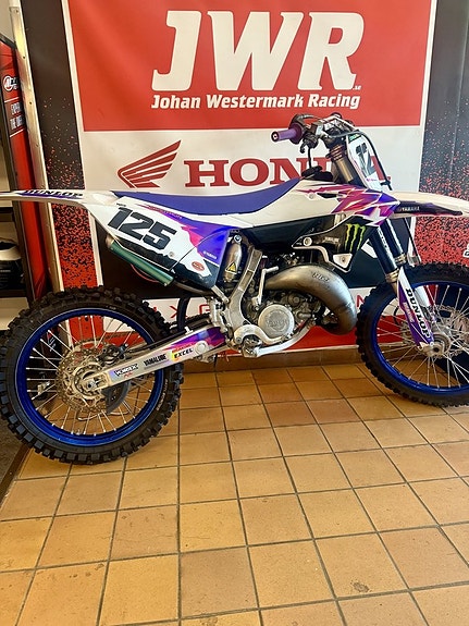 Yamaha yz125 3 of 7