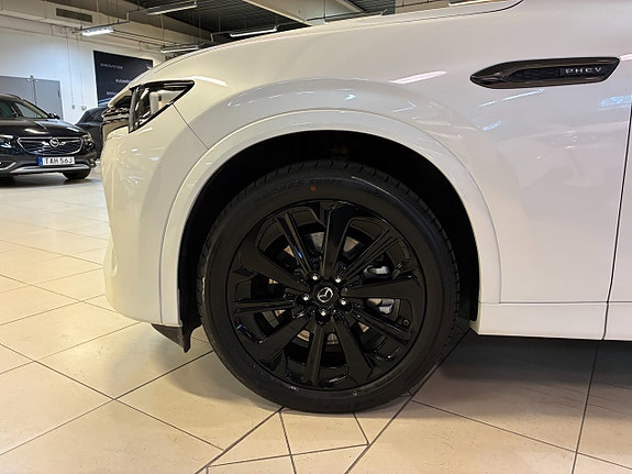 Mazda CX-60 17 of 17