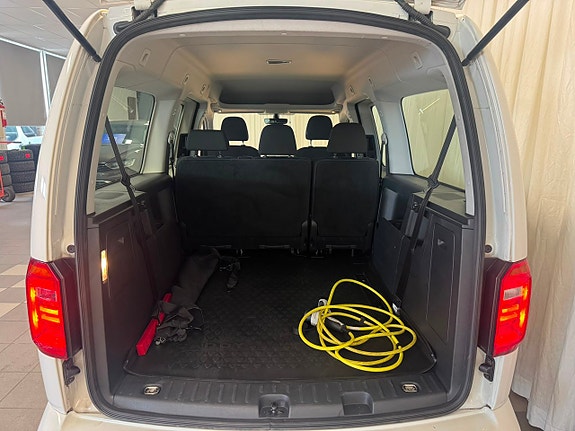 Volkswagen e-Caddy Maxi 23 of 23
