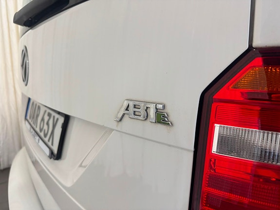 Volkswagen e-Caddy Maxi 22 of 23