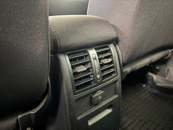 Volkswagen e-Caddy Maxi 20 of 23