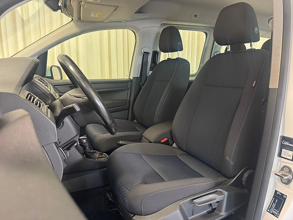 Volkswagen e-Caddy Maxi 5 of 23