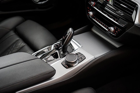 BMW 530e 25 of 28