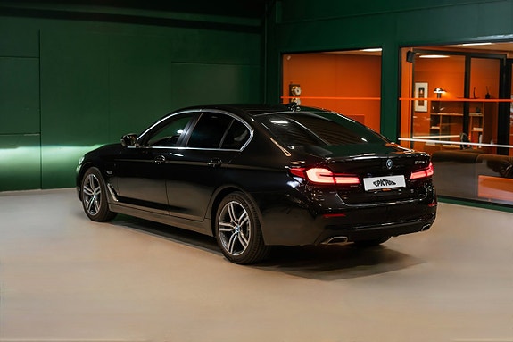 BMW 530e 3 of 28