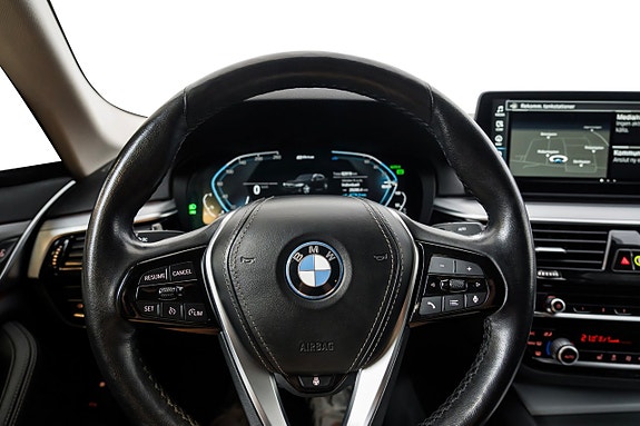 BMW 530e 14 of 28