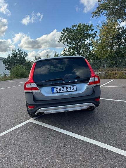 Volvo XC70 4 of 17