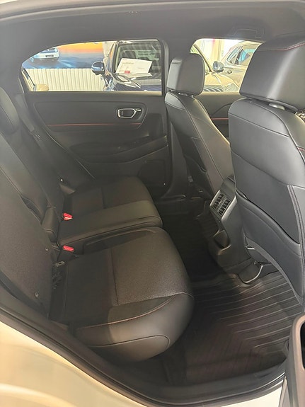 Honda HR-V 9 of 19
