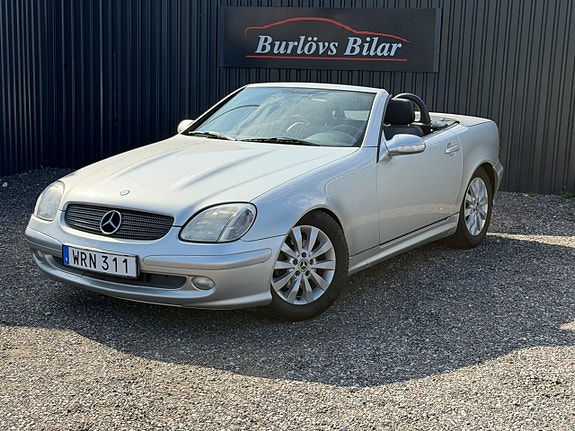 Mercedes-Benz SLK230 3 of 9