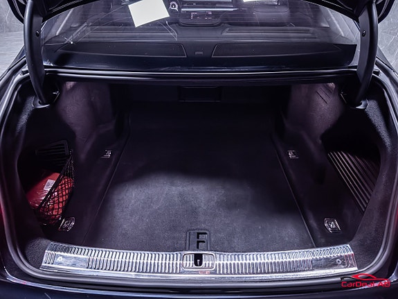 Audi A8 18 of 30