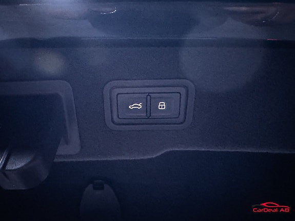 Audi A8 19 of 30