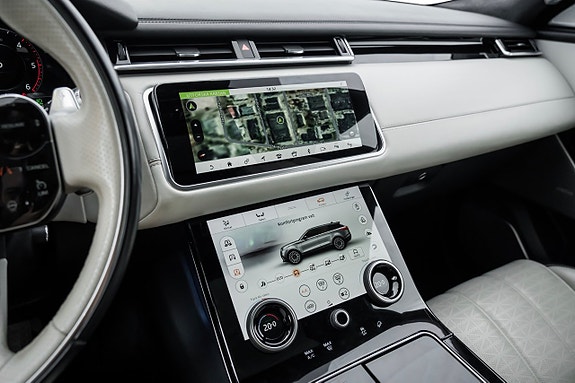 Land Rover Range Rover Velar 16 of 30
