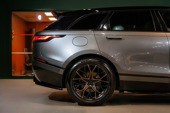 Land Rover Range Rover Velar 8 of 30
