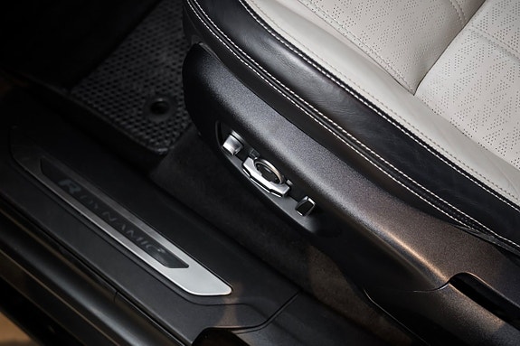 Land Rover Range Rover Velar 13 of 30
