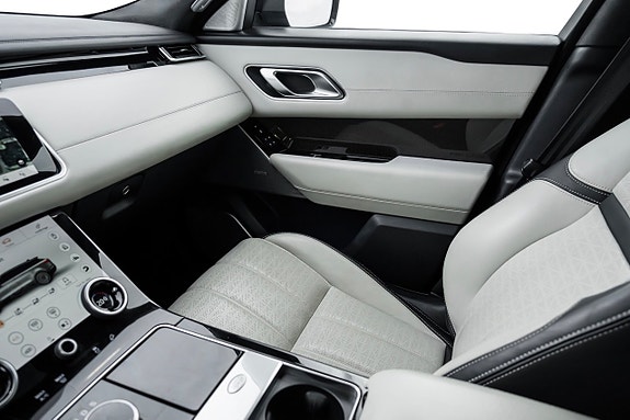 Land Rover Range Rover Velar 19 of 30