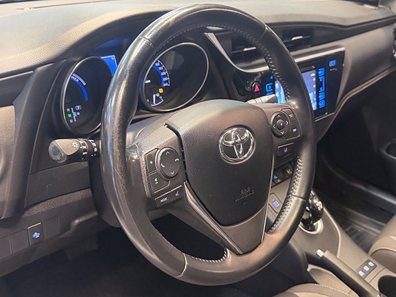 Toyota Auris 19 of 23