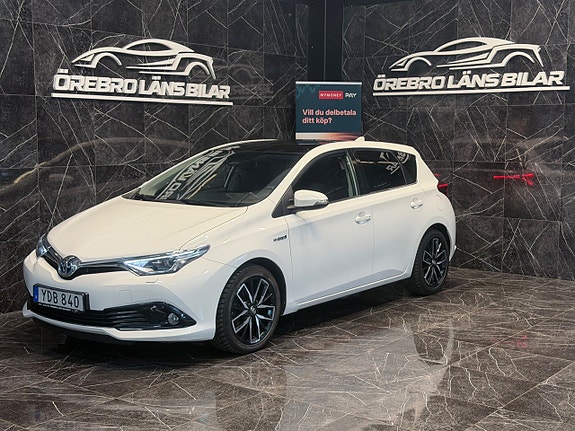 Toyota Auris 7 of 23
